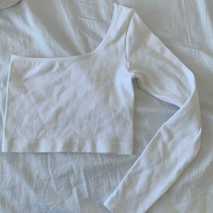 white cropped one sleeve top